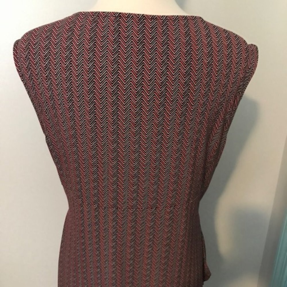 Chaus Red and black zig zag Sleeveless Top size L - Picture 4 of 4
